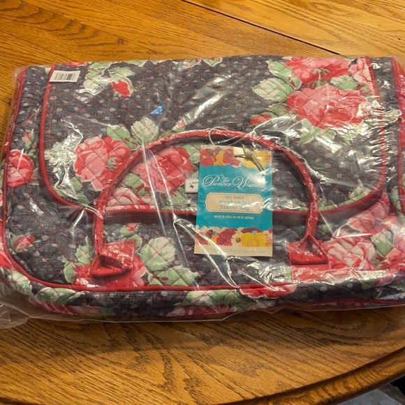 Puoneer Woman Handbags - Pioneer Woman Rose Garden Weekender Bag